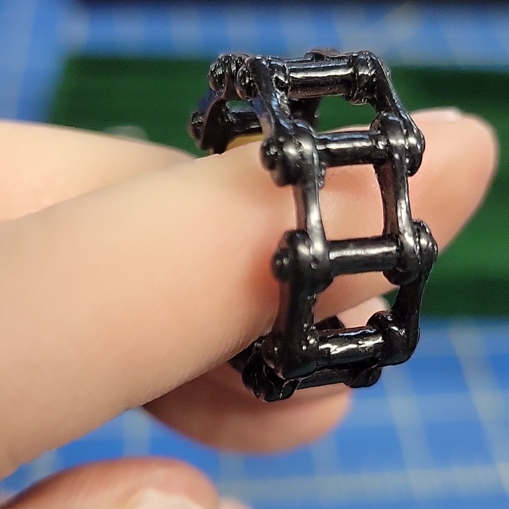 Bicycle Chain Black Ring